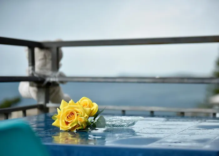 شقة Kaja Seaview فلورا